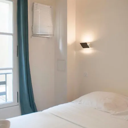 Bright & Spacious In Madeleine Apartment *