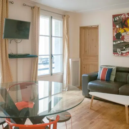 Bright & Spacious In Madeleine * Paris